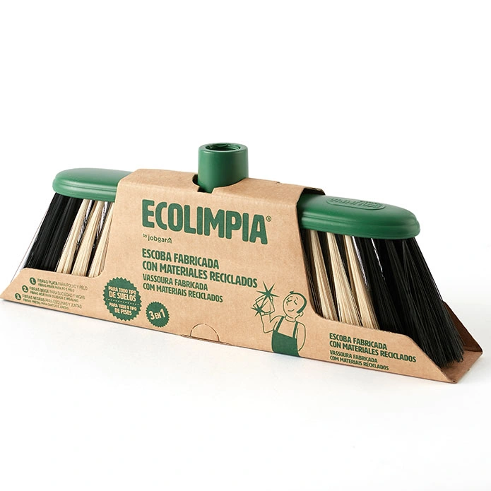 escoba 100% reciclada